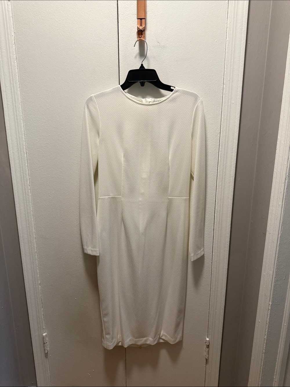 Elegant Long-Sleeve Cream Sheath Dress